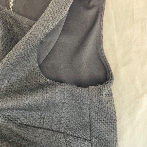 Banana Republic Cropped Tank Black Women’s Size Medium Petite - Picture 7 of 10